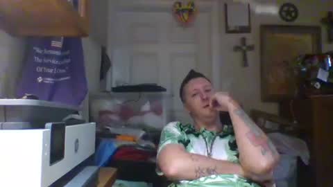 Snapshot of trillnonymau5 chatting on February 26, 2:37 am trillnonymau5 online show from February 26, 2:37 am