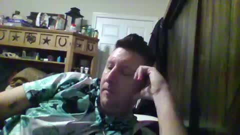 Snapshot of trillnonymau5 chatting on February 27, 2:42 am trillnonymau5 online show from February 27, 2:42 am