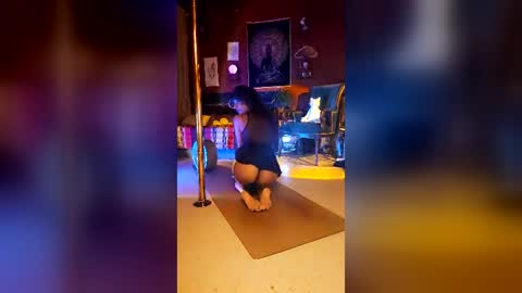 trinibaddie_areyoumydaddy online show from June 17, 5:21 am