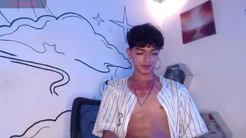 trinity_knox online show from December 16, 3:50 pm