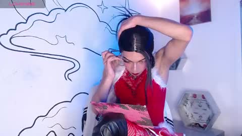 trinity_knox online show from December 19, 3:19 pm