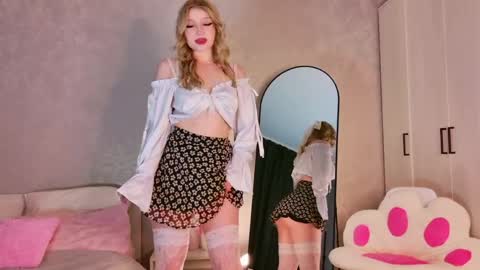 Luna online show from April 8, 2:39 pm