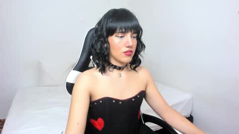 Snapshot of trinydoll chatting on January 9, 12:30 pm Triny online show from January 9, 12:30 pm