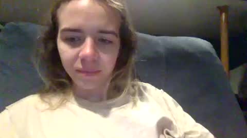 Snapshot of trippybb222 chatting on October 17, 2:19 pm trippybb222 online show from October 17, 2:19 pm