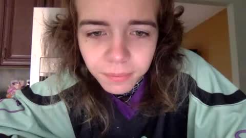 Snapshot of trippybb222 chatting on October 31, 2:07 pm trippybb222 online show from October 31, 2:07 pm