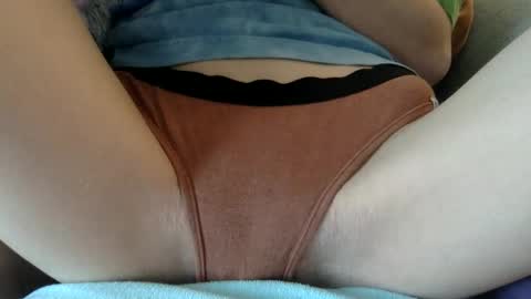 trippybb222 online show from April 22, 3:02 pm