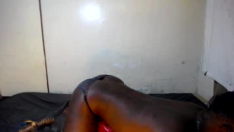 Snapshot of trisboo5 chatting on January 24, 4:17 pm Trisboo5 online show from January 24, 4:17 pm