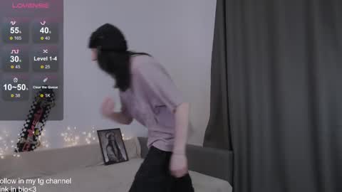 Max  online show from February 28, 11:28 pm