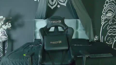 trisstan_kane online show from June 19, 11:58 am