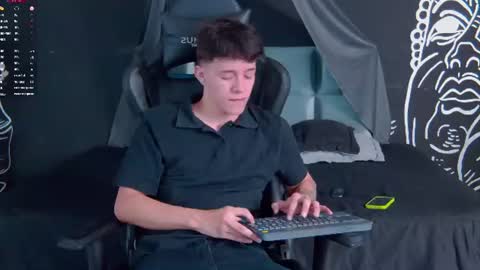 trisstan_kane online show from July 17, 12:23 pm