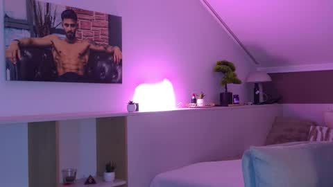 Snapshot of tristangreyaura chatting on March 1, 6:37 am Trystan Grey online show from March 1, 6:37 am