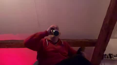 Snapshot of tritonspace chatting on February 22, 2:28 am Triton online show from February 22, 2:28 am