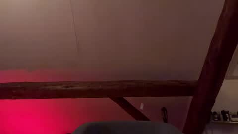 Snapshot of tritonspace chatting on February 22, 5:34 am Triton online show from February 22, 5:34 am