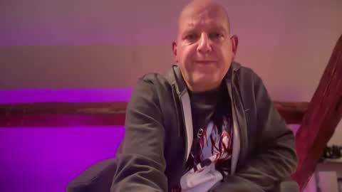 Snapshot of tritonspace chatting on September 22, 4:14 am Triton online show from September 22, 4:14 am