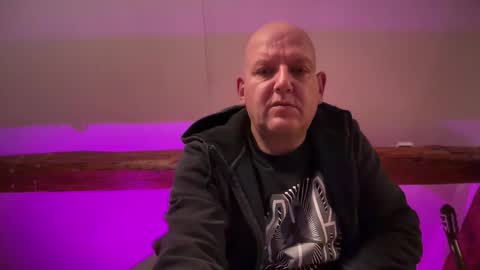 Snapshot of tritonspace chatting on October 2, 2:51 am Triton online show from October 2, 2:51 am