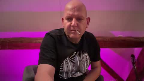 Snapshot of tritonspace chatting on October 21, 5:19 am Triton online show from October 21, 5:19 am