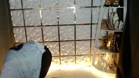 trixie_foxslut online show from March 15, 12:22 pm