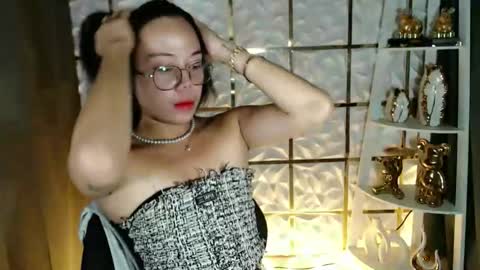trixie_foxslut online show from April 4, 11:51 am