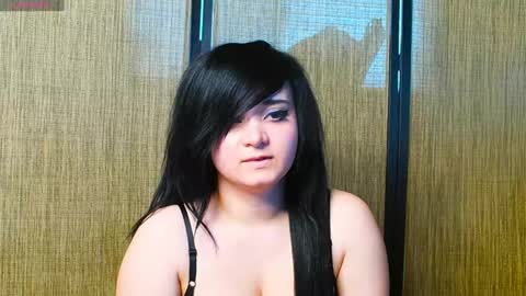 trixiedoescamcam online show from February 26, 7:05 pm