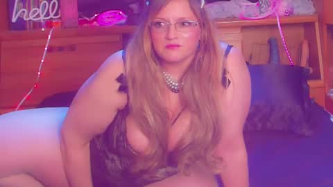 trixstarchik online show from March 1, 6:00 pm