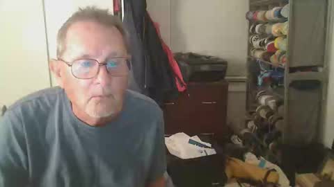 Snapshot of troffer1020 chatting on April 1, 12:44 am Troffer online show from April 1, 12:44 am