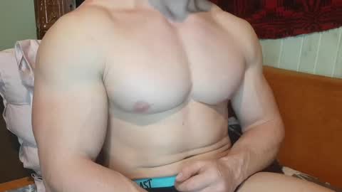 Snapshot of troncq chatting on February 25, 4:21 pm Troncq online show from February 25, 4:21 pm