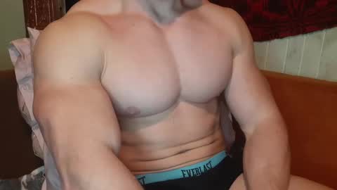 Snapshot of troncq chatting on February 28, 3:59 pm Troncq online show from February 28, 3:59 pm