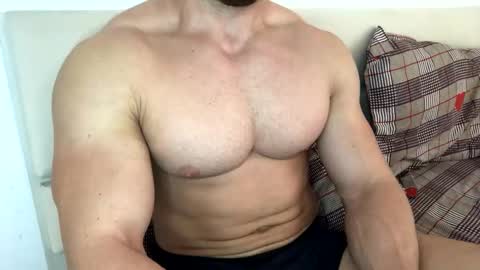 Snapshot of troncq chatting on September 17, 9:11 am Troncq online show from September 17, 9:11 am