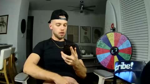 Snapshot of troy_greenxo chatting on March 3, 3:34 am Troy Green online show from March 3, 3:34 am