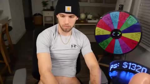 Snapshot of troy_greenxo chatting on March 8, 3:32 am Troy Green online show from March 8, 3:32 am