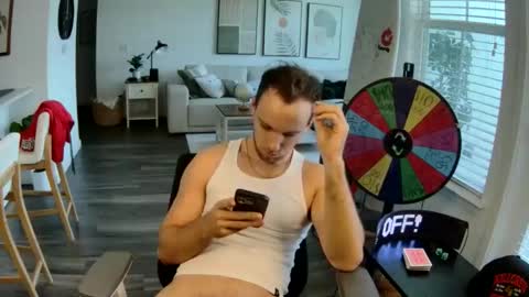Snapshot of troy_greenxo chatting on June 6, 10:03 pm Troy Green online show from June 6, 10:03 pm