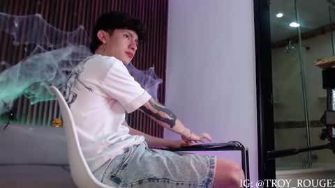 Troy online show from October 20, 7:25 pm