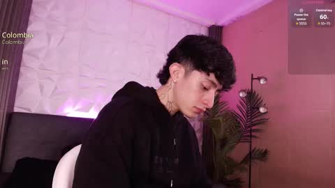 Troy online show from November 20, 7:24 pm