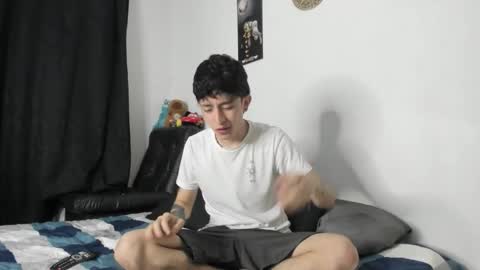 Snapshot of troy_rouge chatting on February 6, 11:13 am Troy online show from February 6, 11:13 am