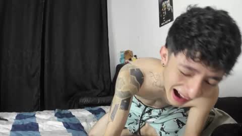 Snapshot of troy_rouge chatting on February 18, 11:17 am Troy online show from February 18, 11:17 am