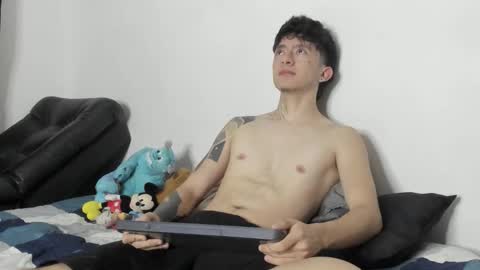 Snapshot of troy_rouge chatting on March 3, 11:16 am Troy online show from March 3, 11:16 am