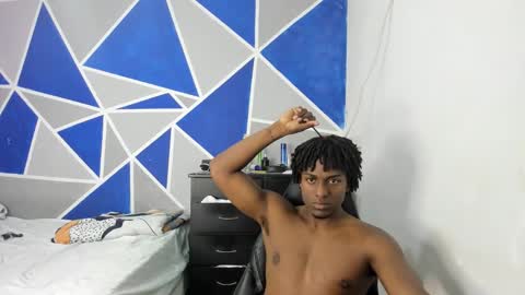 troy_stonee online show from February 13, 4:03 pm