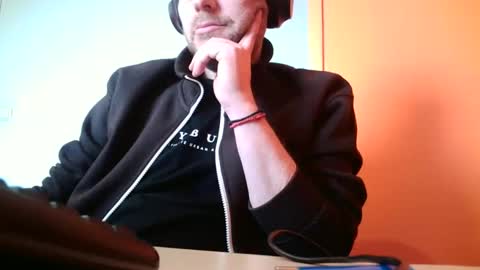 Snapshot of truble_78 chatting on February 13, 12:54 pm truble_78 online show from February 13, 12:54 pm