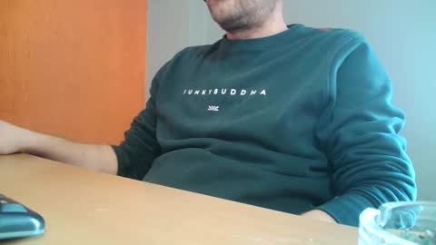 Snapshot of truble_78 chatting on February 26, 9:21 am truble_78 online show from February 26, 9:21 am