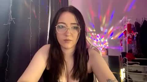 Snapshot of trudiesalcido chatting on October 16, 11:00 am Amelia online show from October 16, 11:00 am