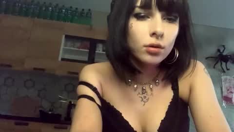 Poly online show from February 24, 1:53 pm