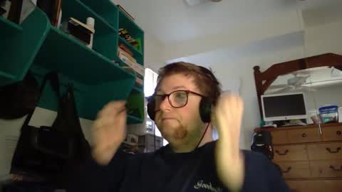 Snapshot of true_manofworth chatting on January 7, 7:59 pm HandicappedLaugher online show from January 7, 7:59 pm