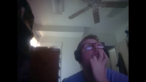 Snapshot of true_manofworth chatting on September 12, 6:52 pm HandicappedLaugher online show from September 12, 6:52 pm