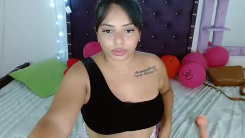 trululuygomitas online show from February 26, 7:16 pm