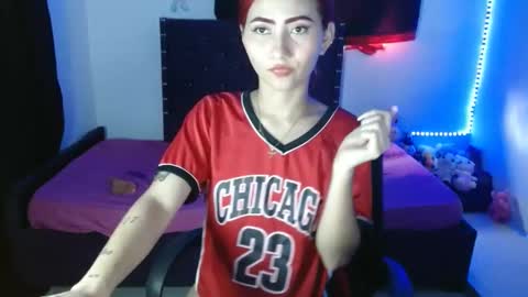 trululuygomitas online show from November 12, 6:19 pm