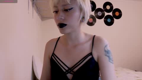 Cait online show from October 21, 2:34 am