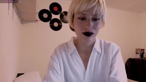 Cait online show from November 6, 4:46 am