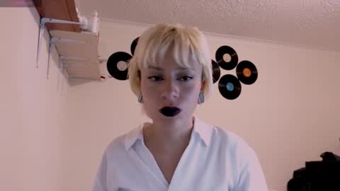 Cait online show from November 13, 4:00 am