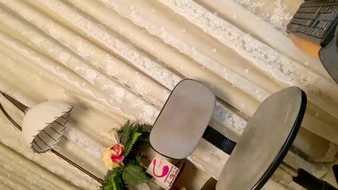 Chloe online show from April 12, 8:19 am