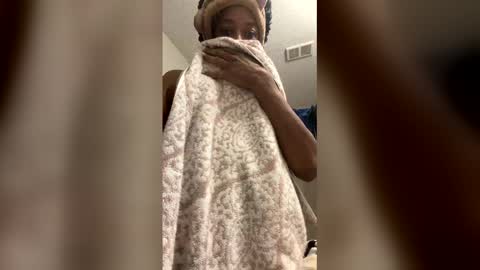 Snapshot of tsbrinks chatting on February 19, 3:08 pm tsbrinks online show from February 19, 3:08 pm